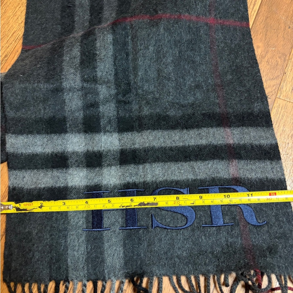 Burberry Black and Red Cashmere Scarf - Picture 9 of 9
